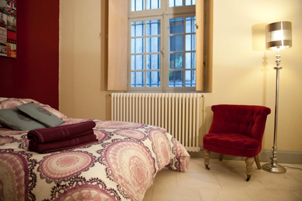 Apartment La Croix - Hyper Centre - Palais Des Papes Et Pont D'avignon - Wifi *